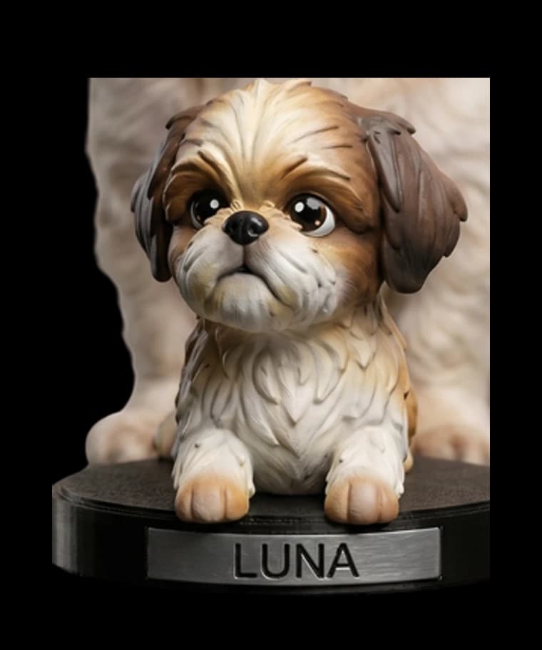 A miniatura de Luna pronta, sobre a base com a plaquinha
