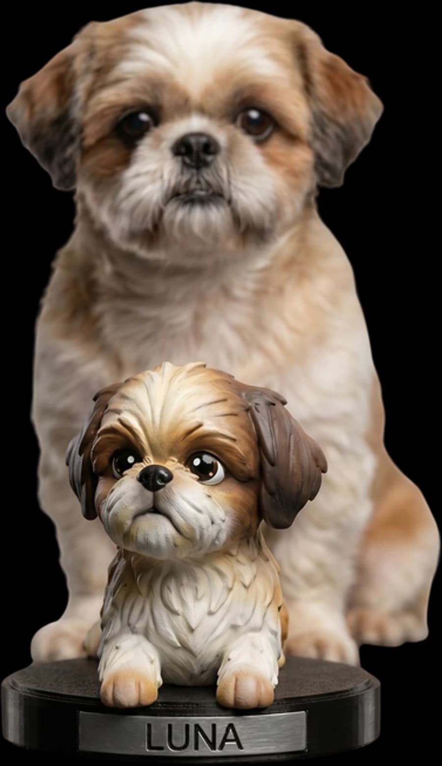 A shih tzu Luna ao lado da sua miniatura, mostrando o quanto a modelagem seguiu as referências